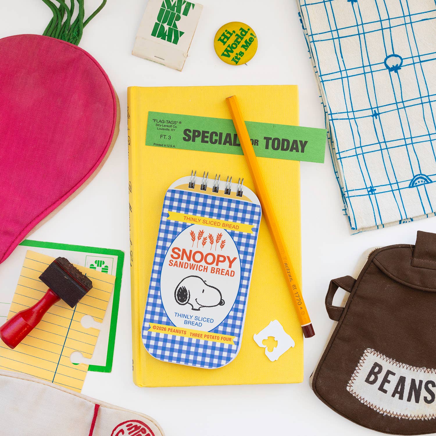 Snoopy Bread mini notebook detail