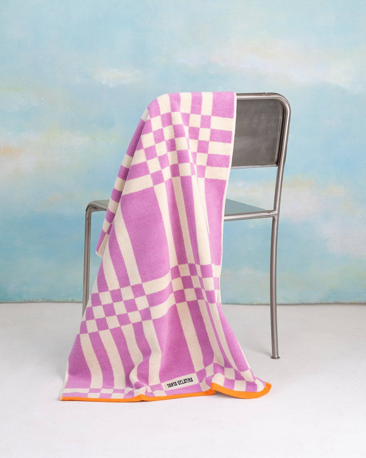 Marina towel in magenta by Tarta Gelatina, photo 4