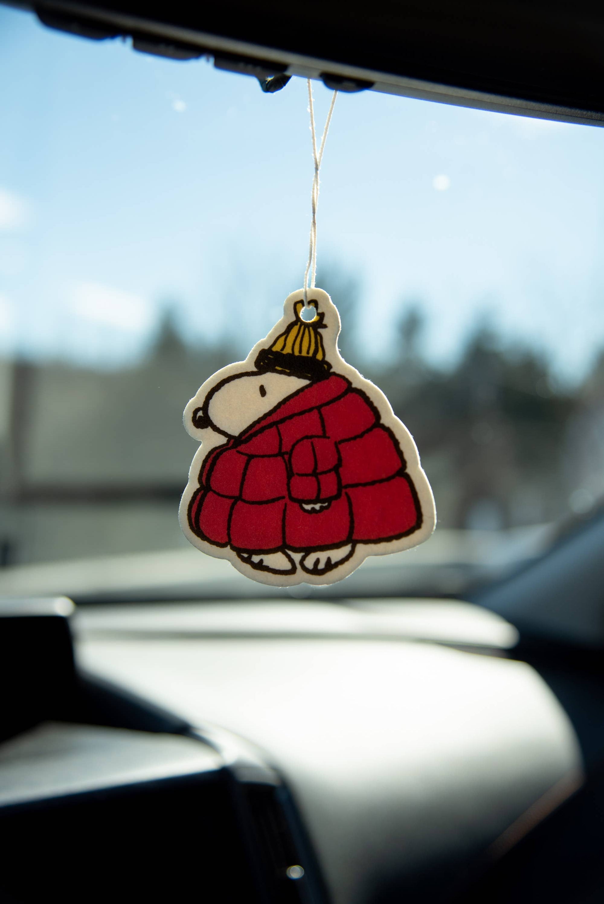 3P4 x Peanuts Snoopy Puffy Coat Air Freshener - in use