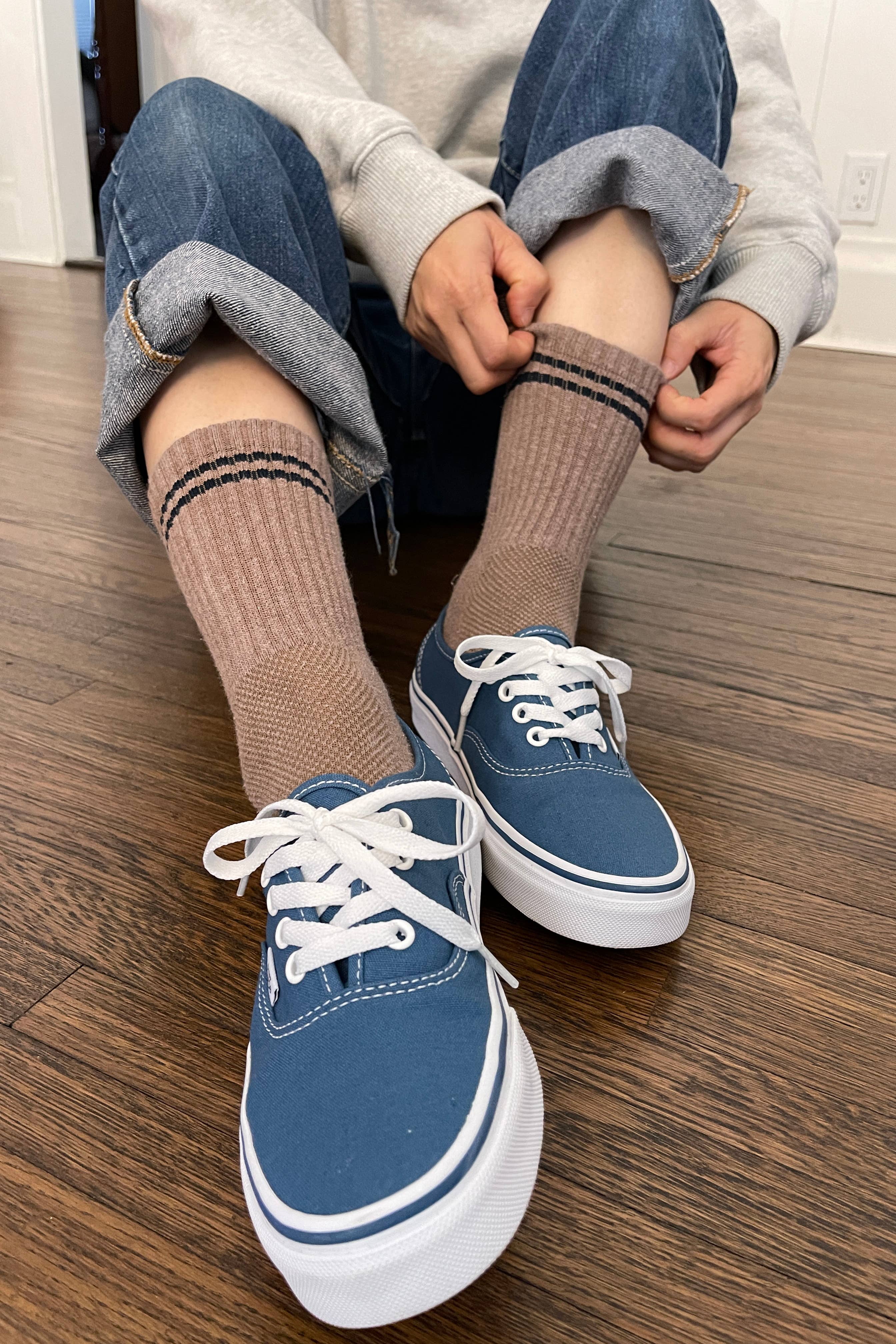 Le Bon Shoppe Boyfriend Socks: Cobalt
