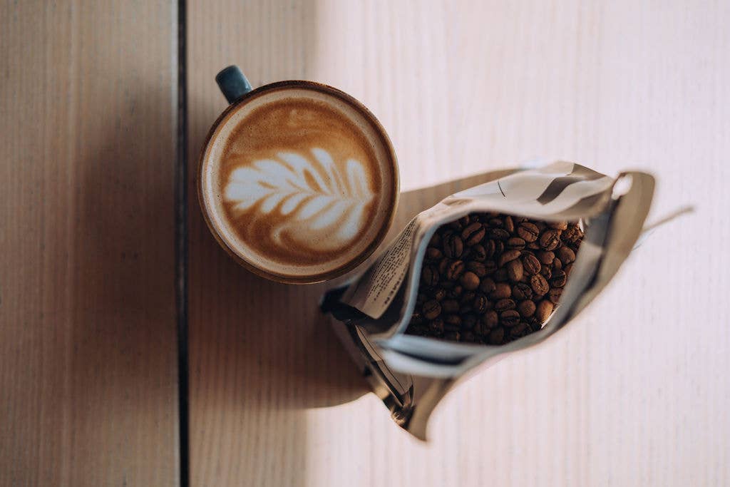 Coffee beans, One Eye Open Half Caff, blended washed coffee.: Wholebean / 250g