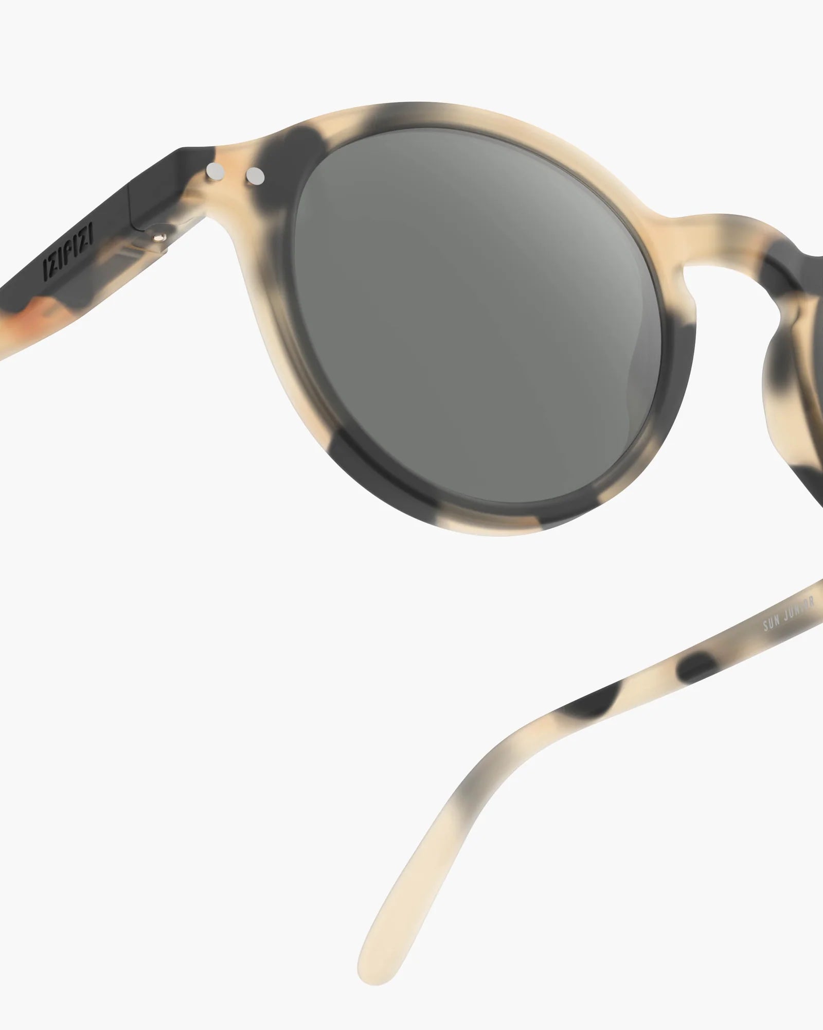 IZIPIZI Junior light tortoise sunglasses ages 7–11 — three-quarter view