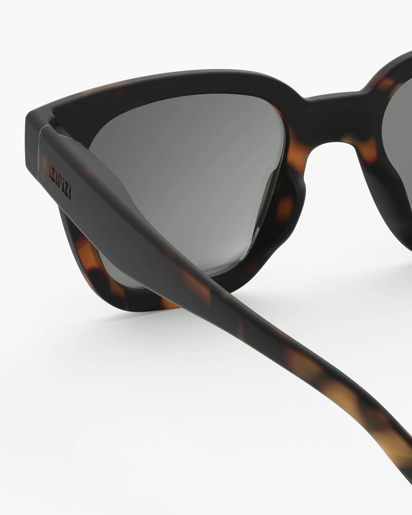 IZIPIZI Junior Road tortoise sunglasses ages 7–11 — angle view
