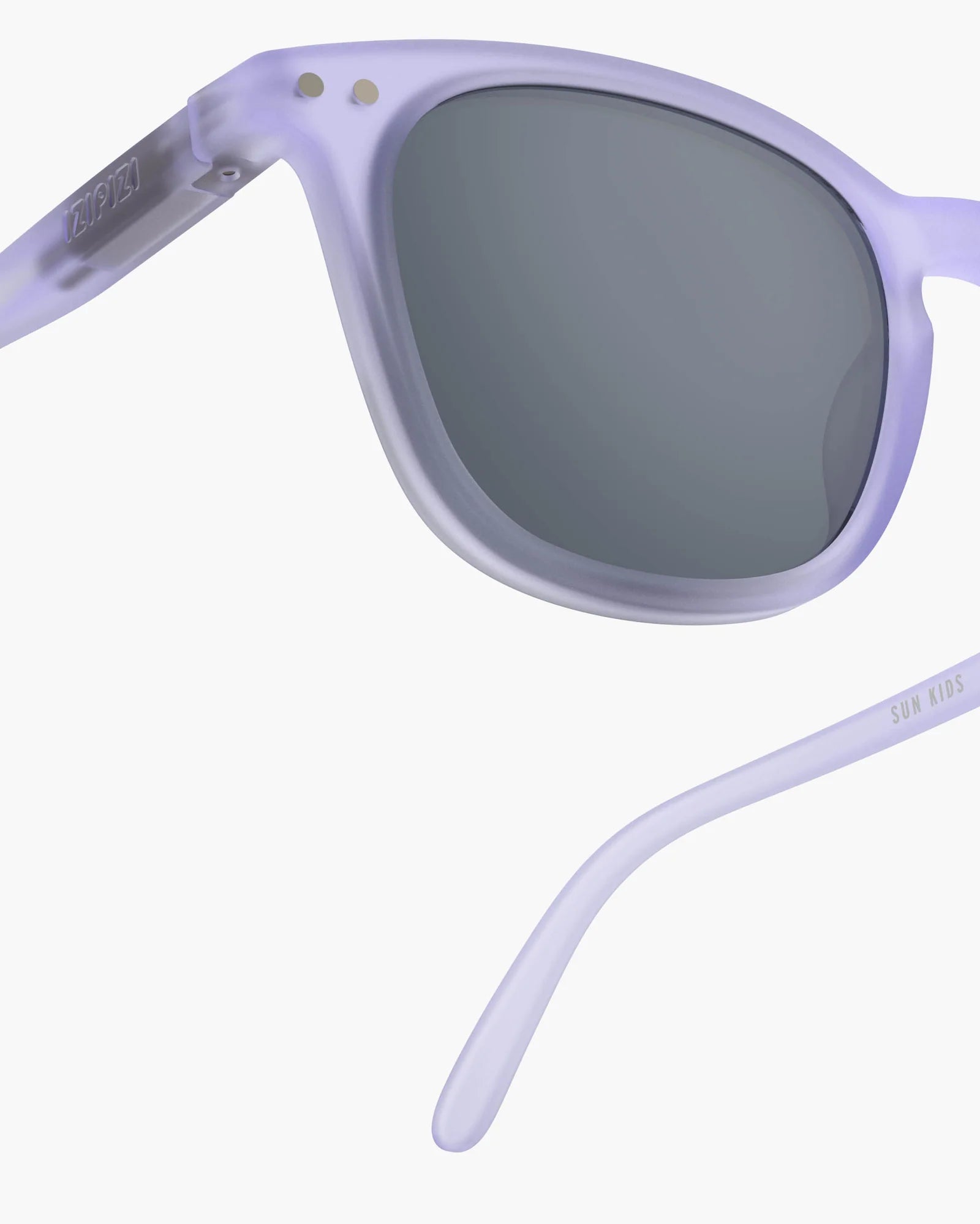 IZIPIZI Kids lavender sunglasses ages 5–7 — three-quarter view