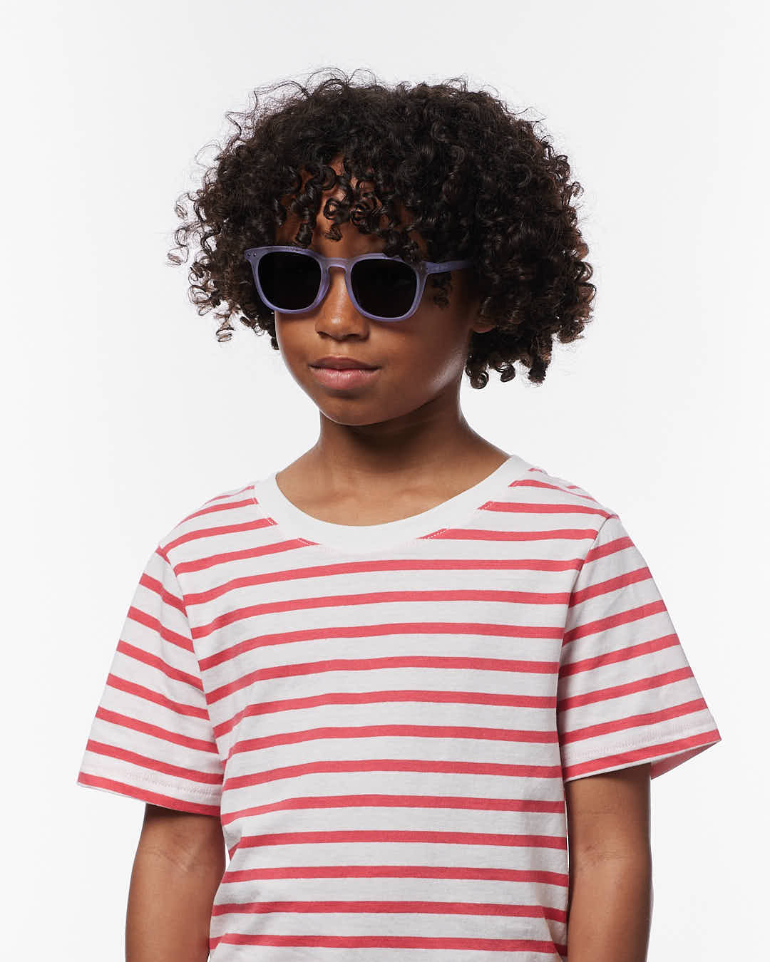 IZIPIZI Kids lavender sunglasses ages 5–7 — child wearing side