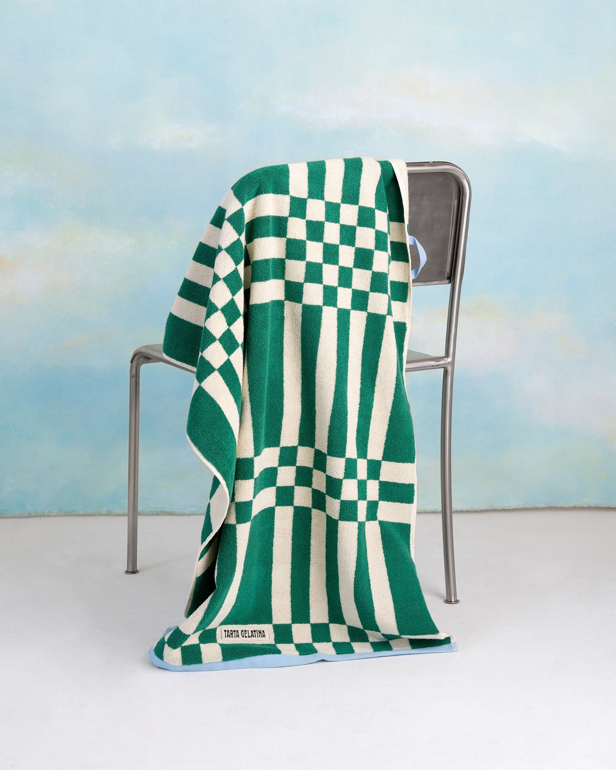 Marina bath towel green, close-up of stripe pattern detail