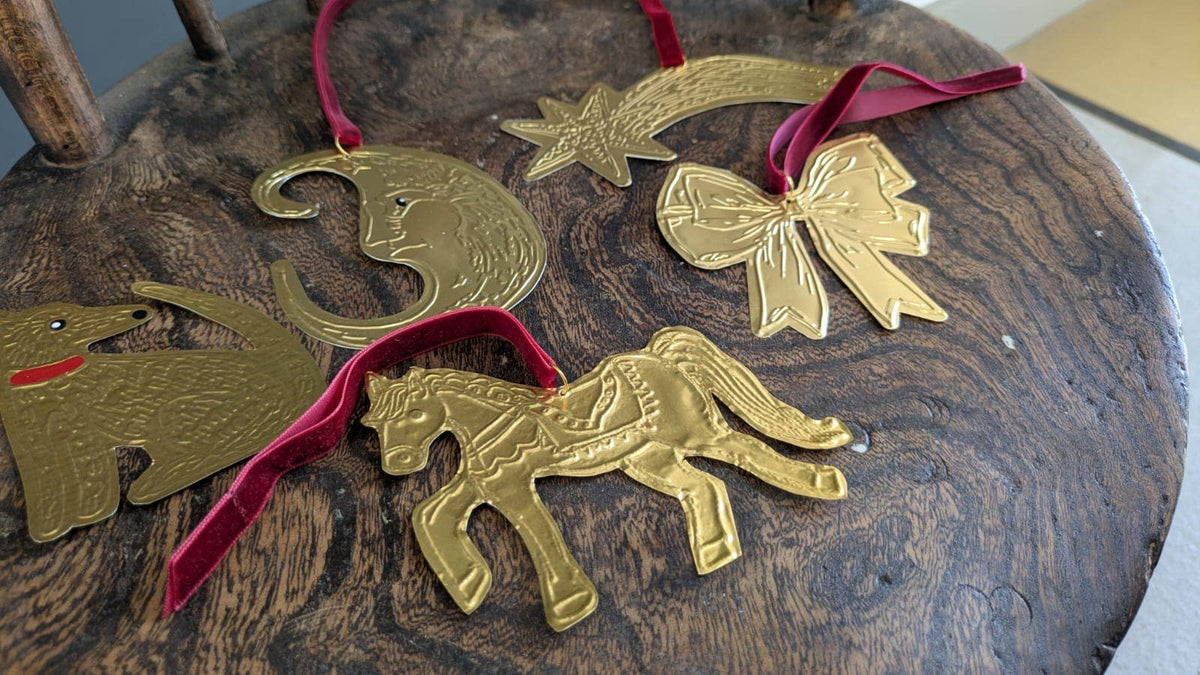 Tin Embossing Moon Ornament with Ribbon