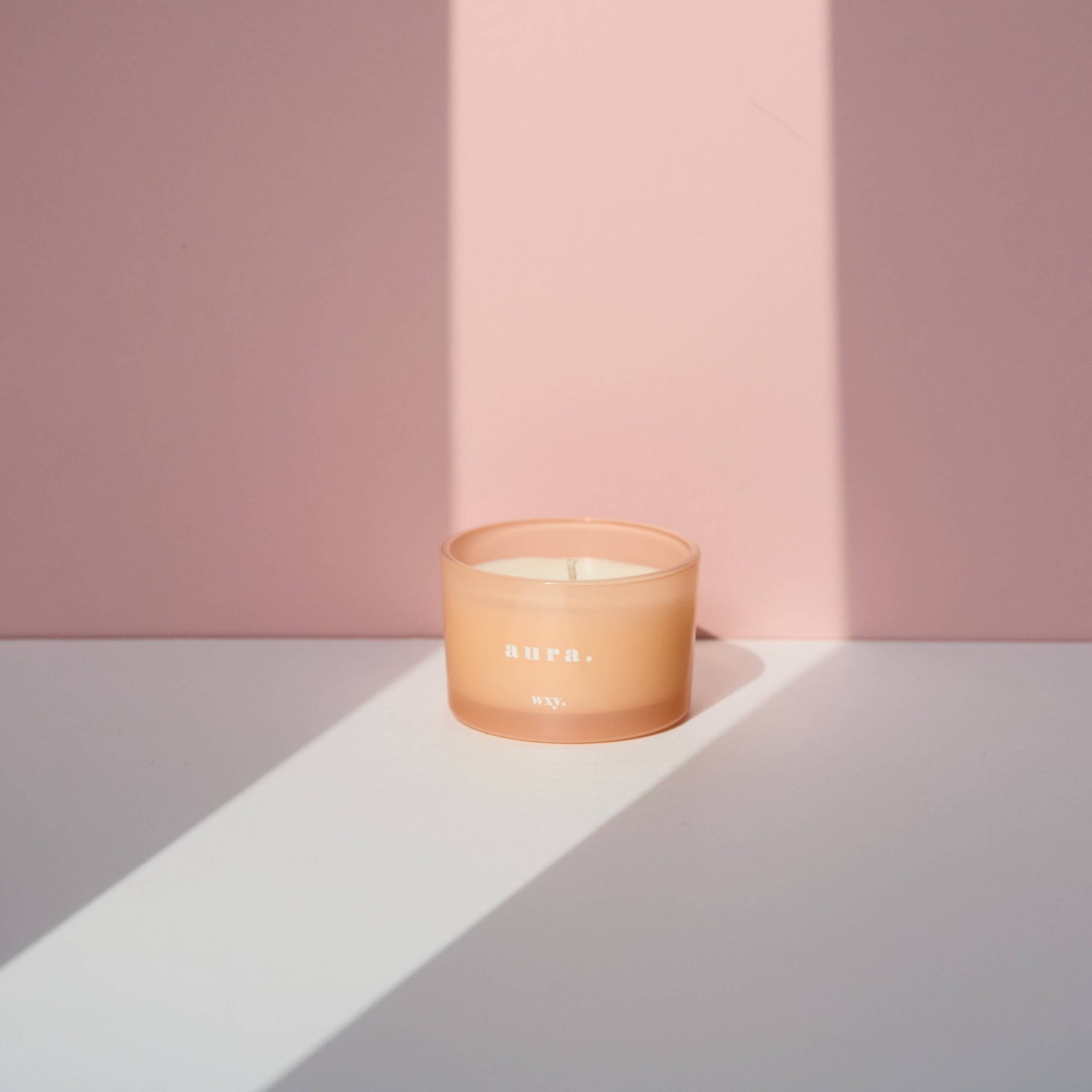 Aura 3oz Candle - White Woods + Amber - wxy. Modern Love Store Glasgow