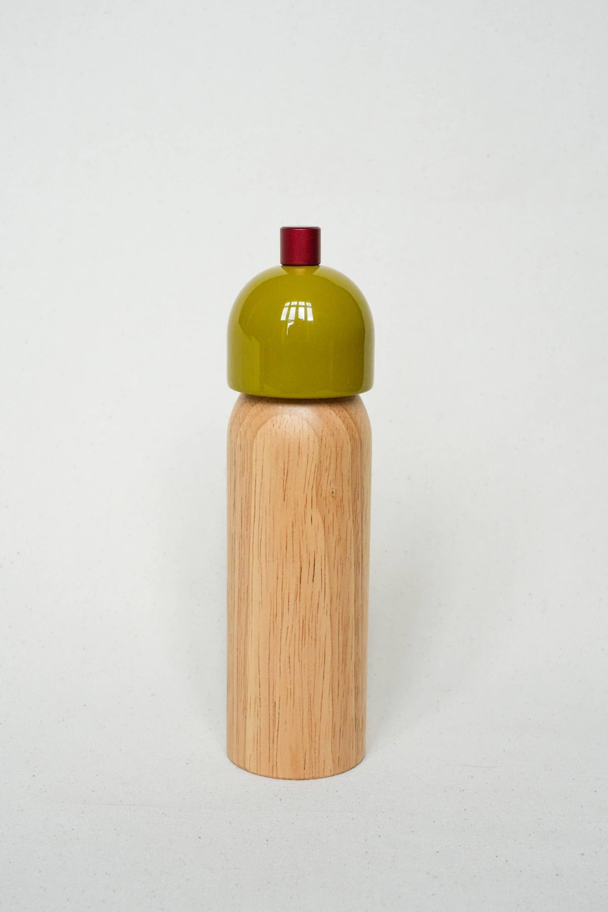 Salt & Pepper Grinder - Olive & Red: Medium