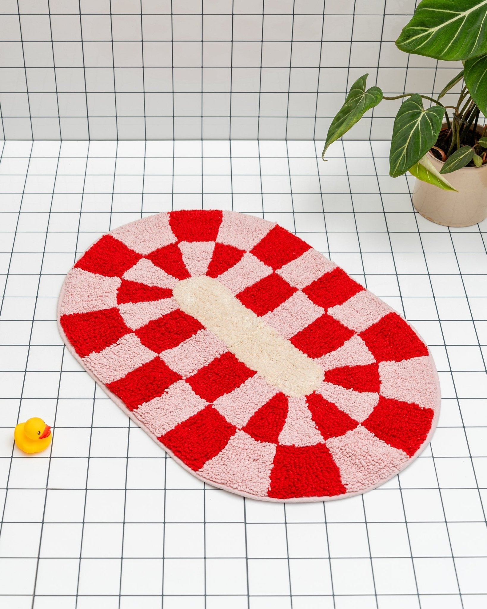Rita Bathmat - Red and Pink - bathmat Tarta Gelatina Modern Love Store Glasgow