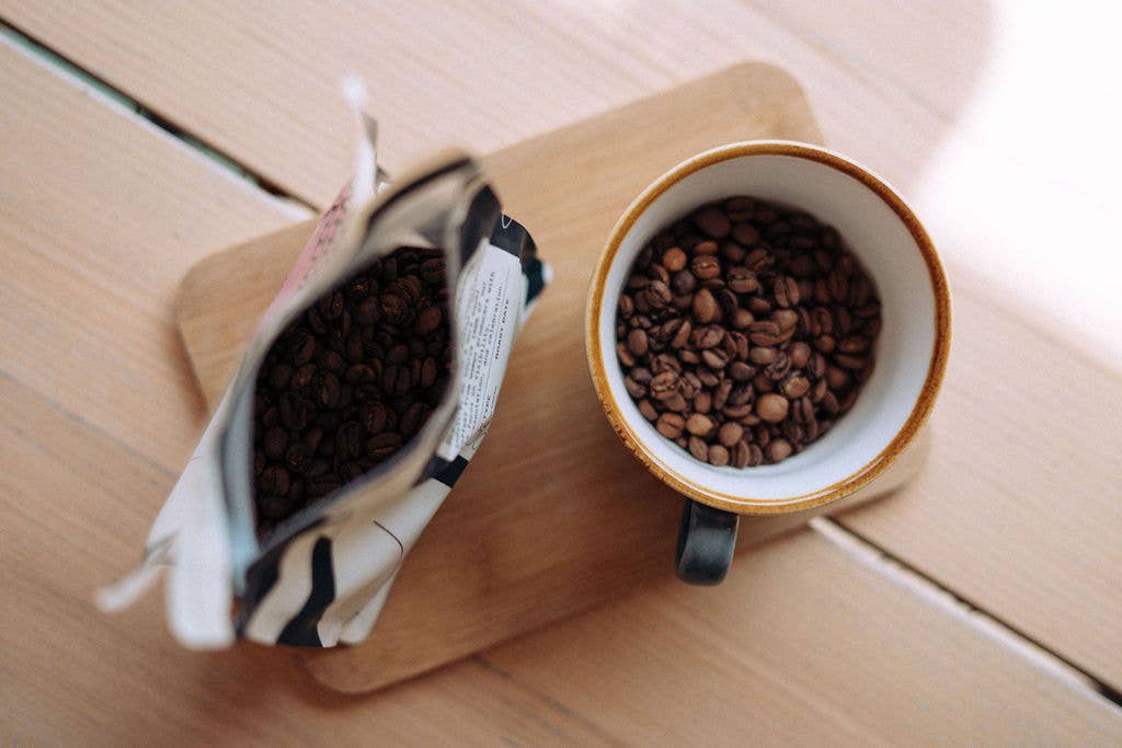 Coffee beans, One Eye Open Half Caff, blended washed coffee.: Wholebean / 250g