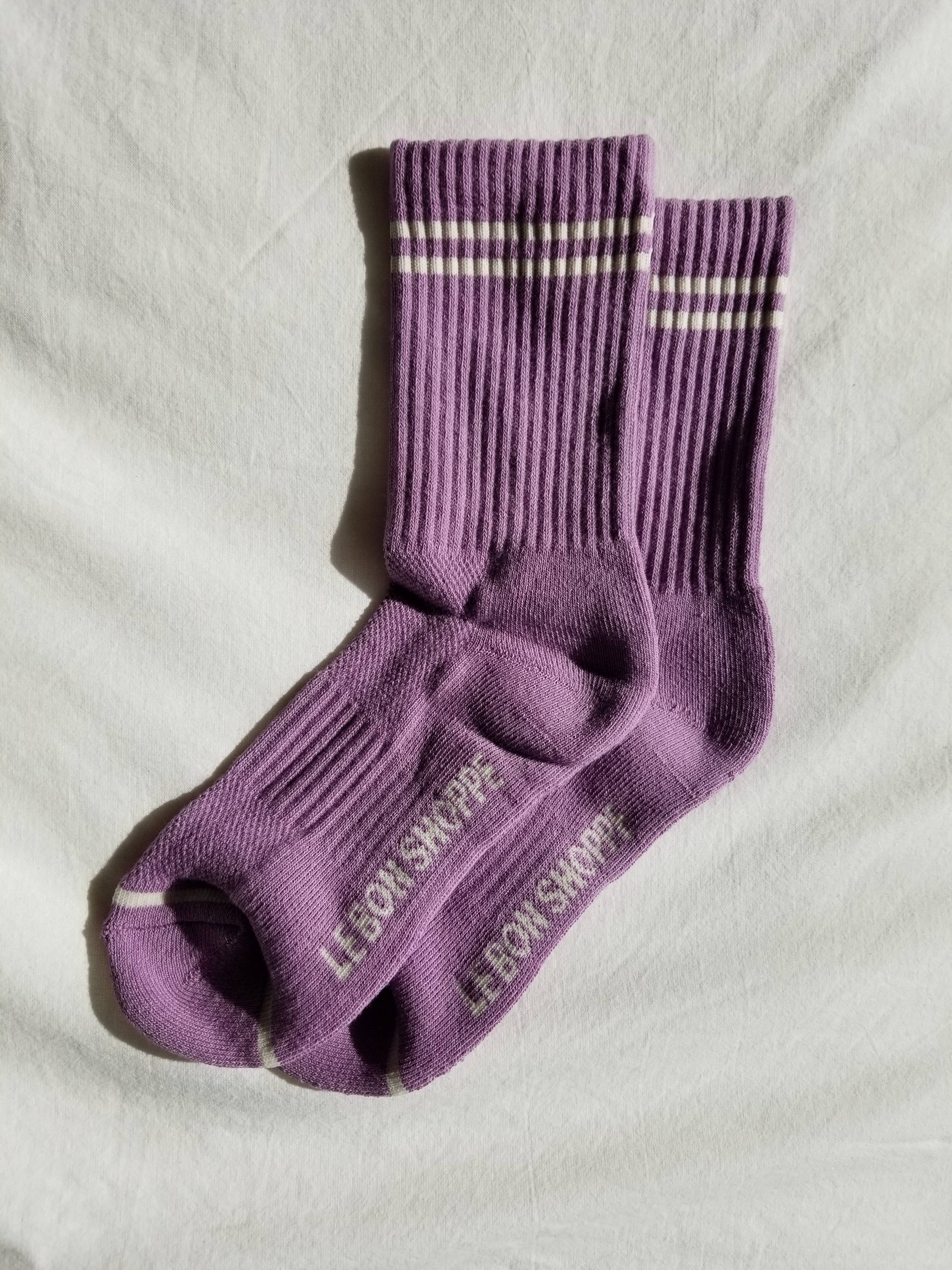 Le Bon Shoppe Boyfriend Socks: Grape
