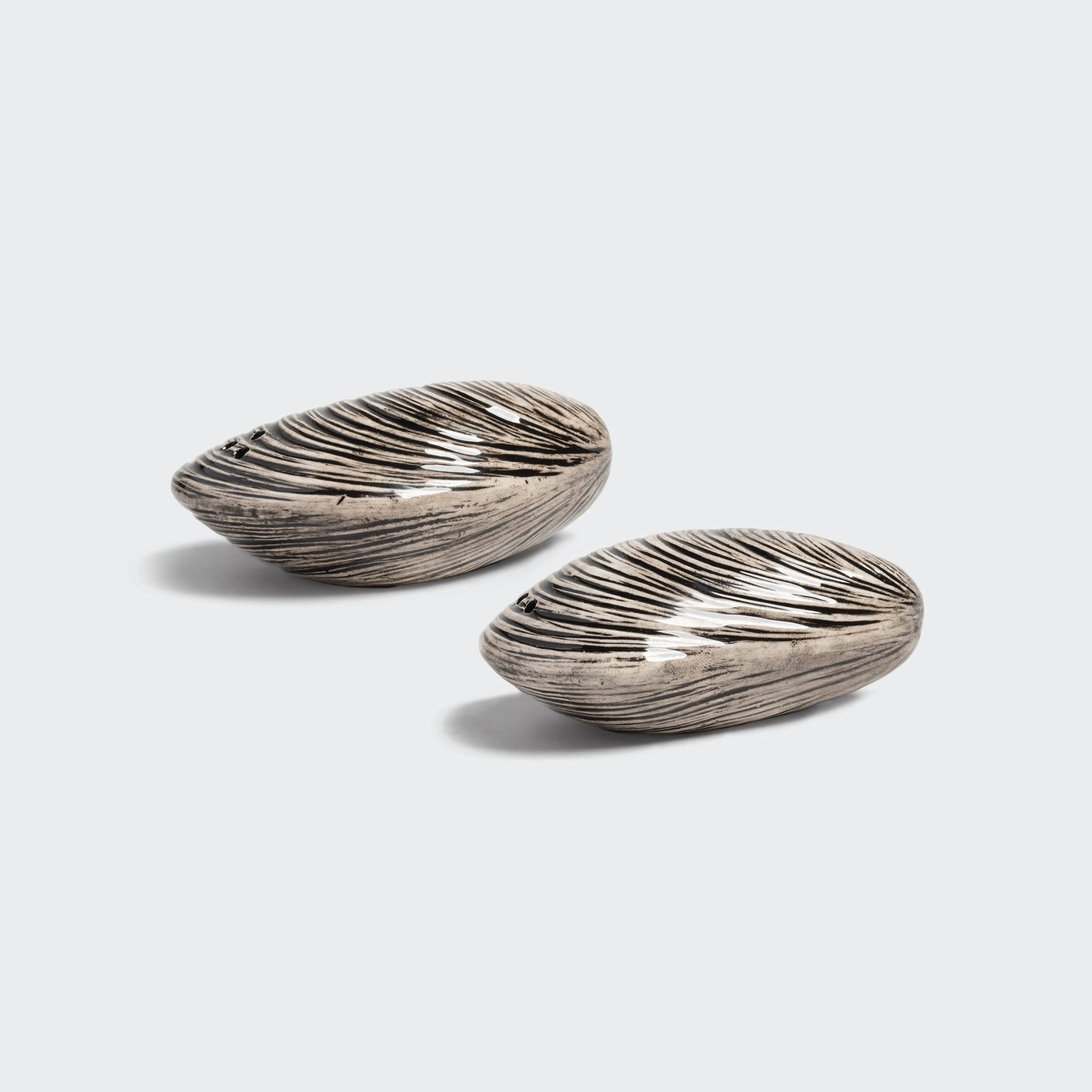 Mussel Salt and Pepper Shakers - &K Amsterdam Modern Love Store Glasgow