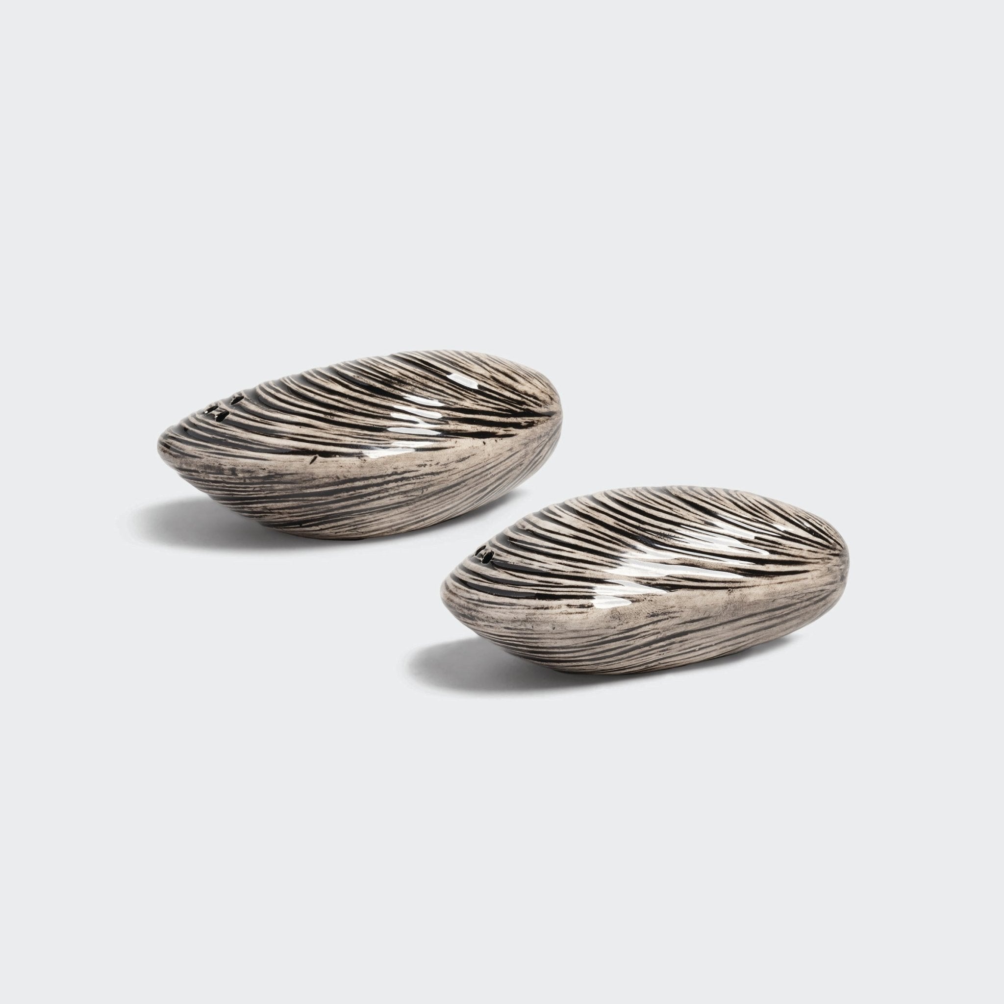 Mussel Salt and Pepper Shakers - &K Amsterdam Modern Love Store Glasgow