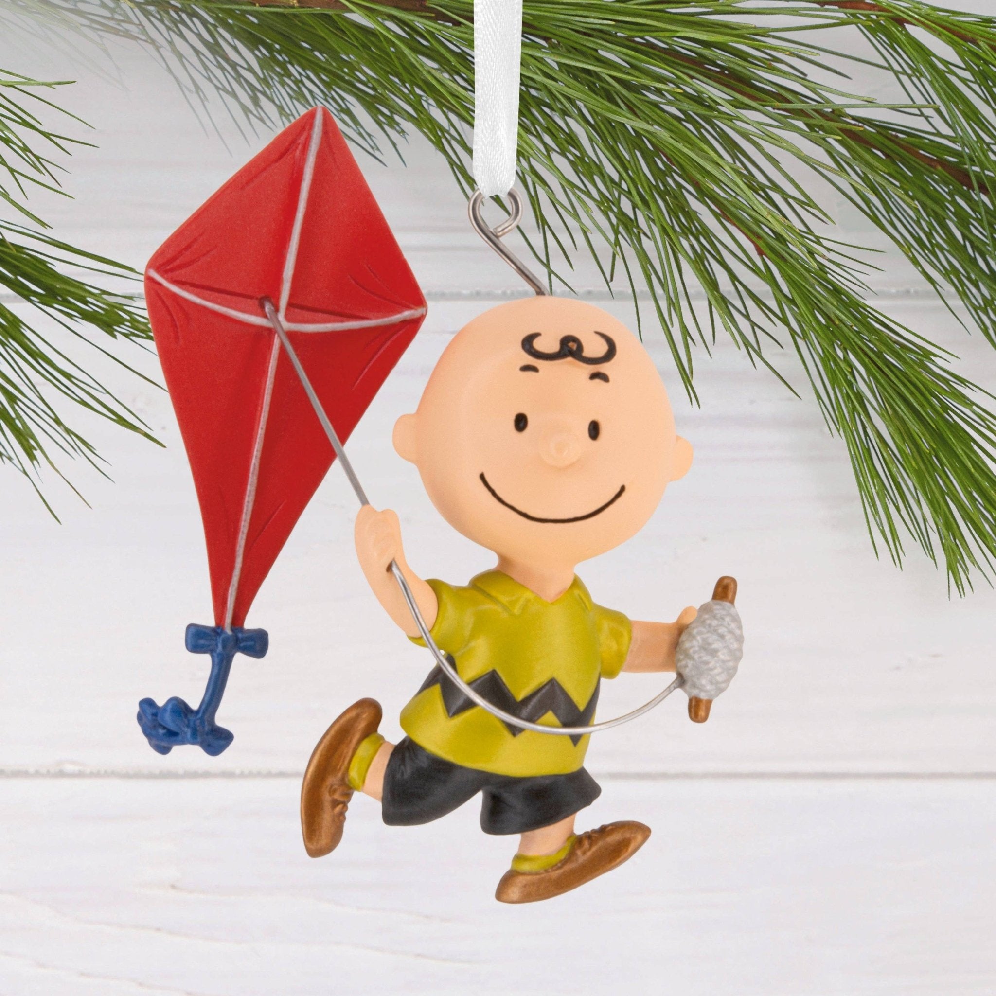 Peanuts™ Hanging Ornament - Charlie Brown With Kite Design - Hallmark Modern Love Store Glasgow
