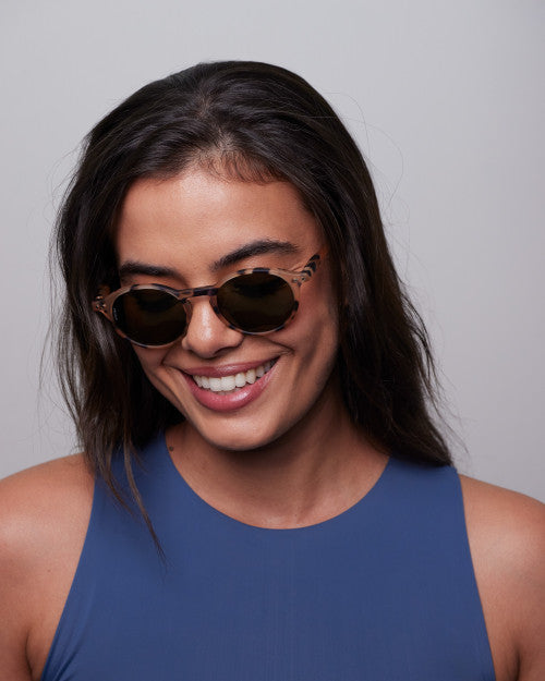 IZIPIZI #D light tortoise sunglasses — side view