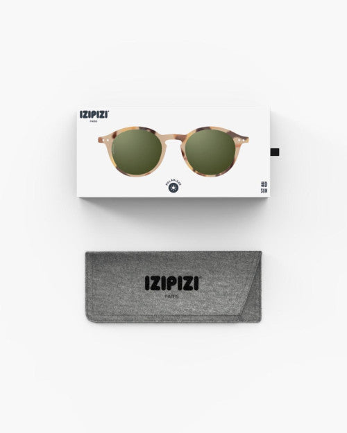 IZIPIZI #D light tortoise sunglasses — lifestyle shot