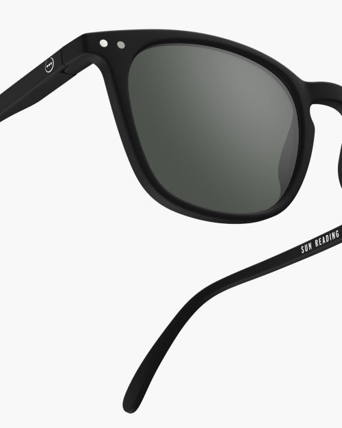 IZIPIZI #E black sunglasses — angle view