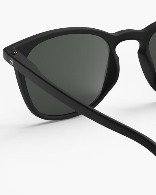 IZIPIZI #E black sunglasses — overhead view