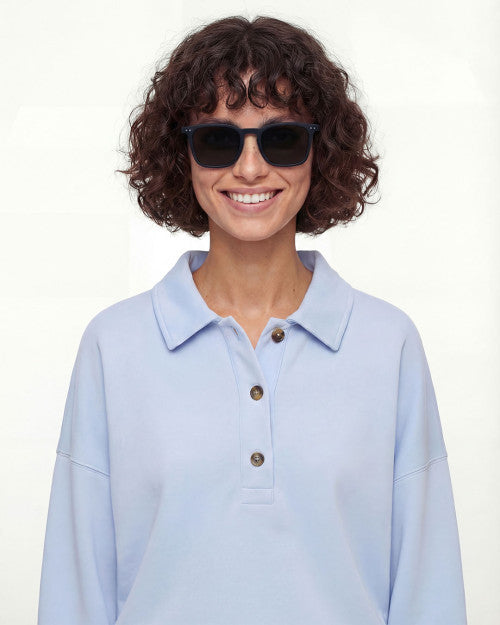 IZIPIZI #E midnight blue sunglasses — three-quarter view