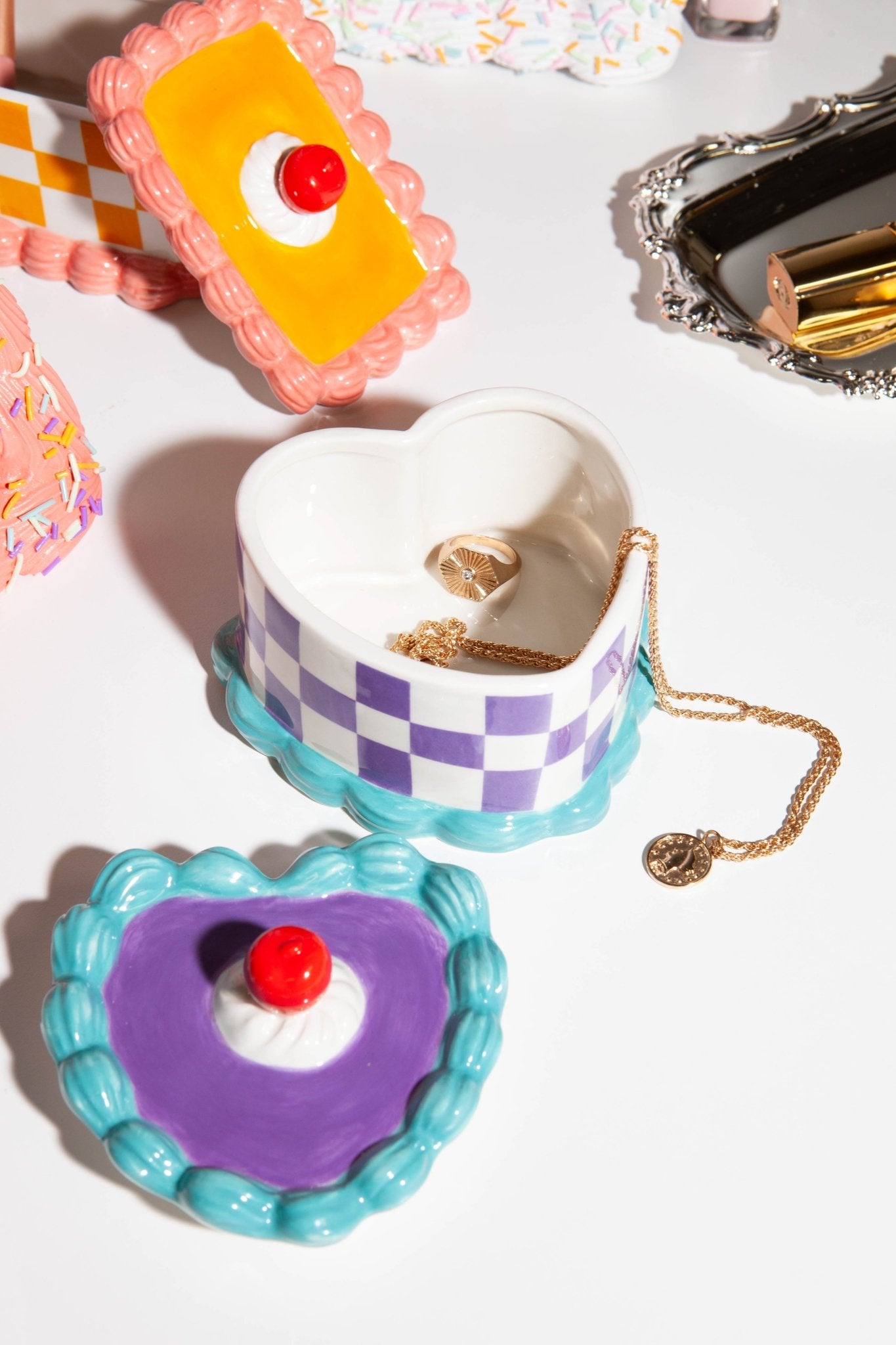 Sweetie Heart Cake Storage Box - Storage Box Doiy Design Modern Love Store Glasgow